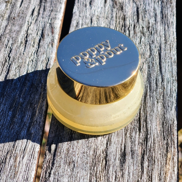 Poppy & Pout Marshmallow Creme Exfoliating Lip Scrub - Picture 5 of 5